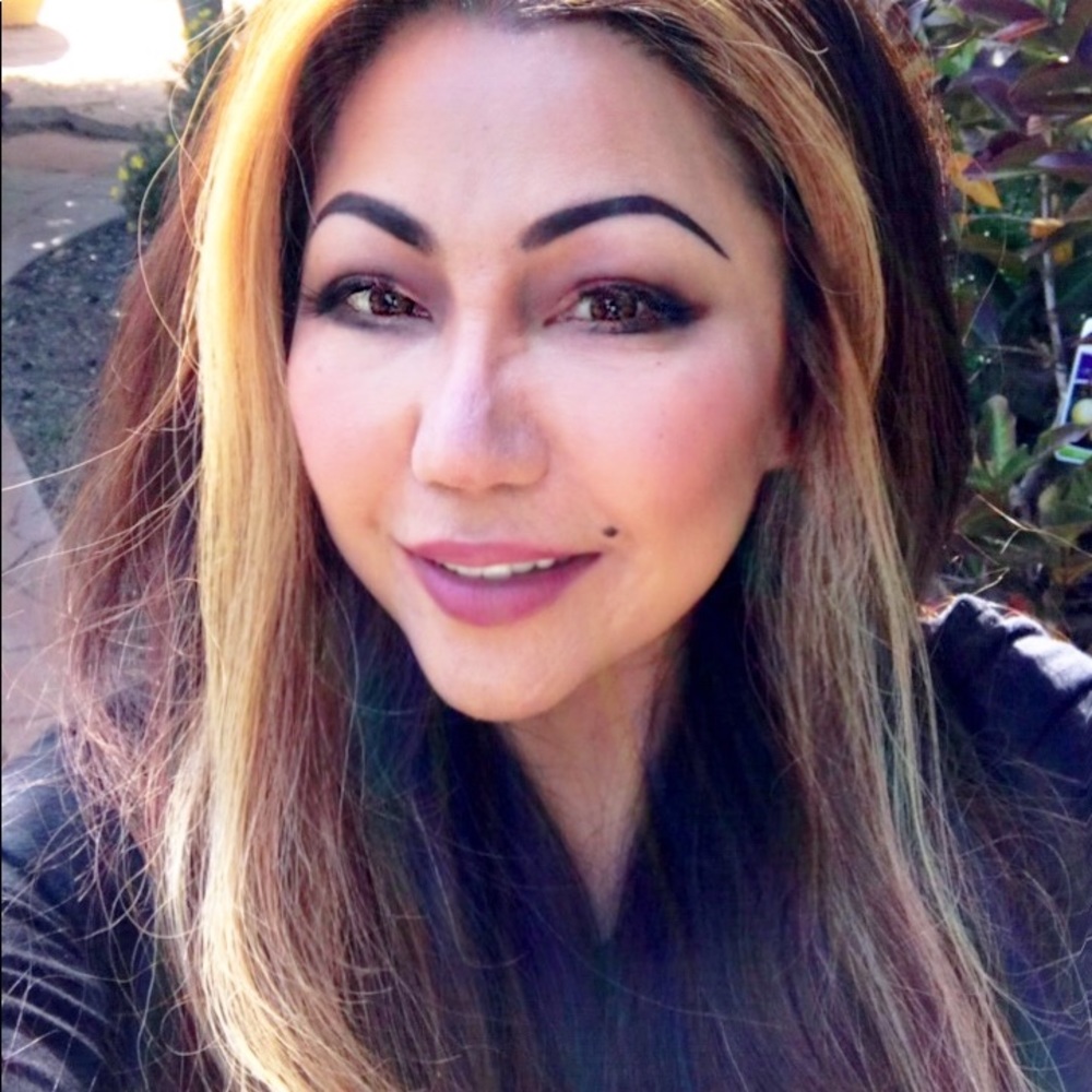 Meet your Posher, Myle